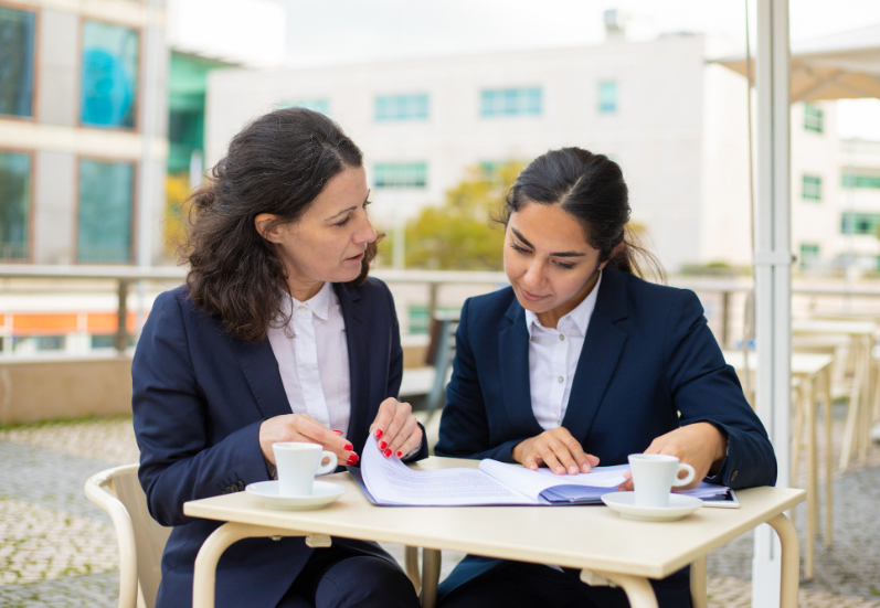 what is a legal consultant